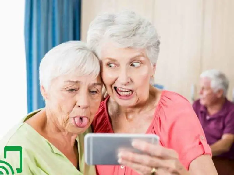 The 20 Best Verizon Flip Phones for Seniors
