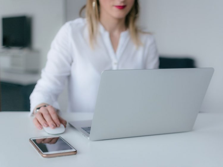 9 BEST Dollar General Phones in 2022 (PREPAID Picks!)