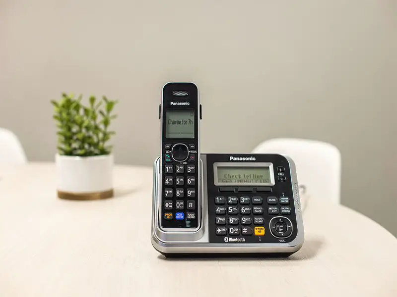 Cordless phones for seniors