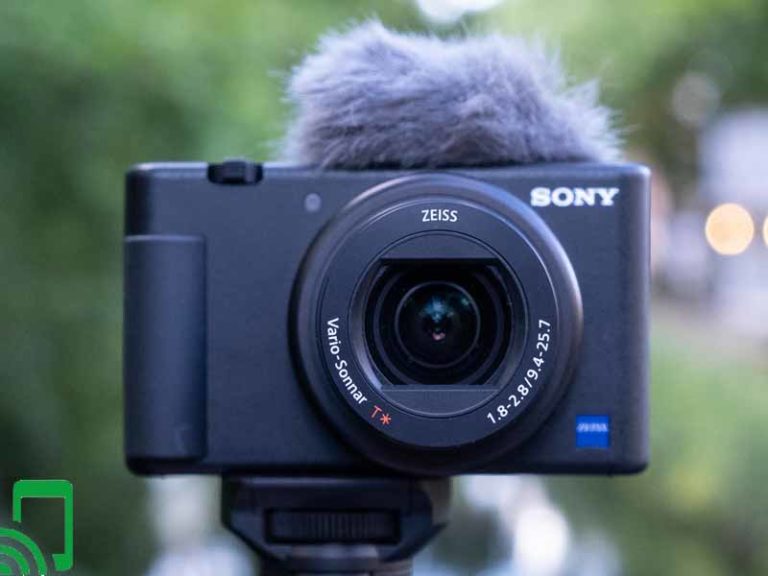 The 7 Best Vlogging Cameras Under $300