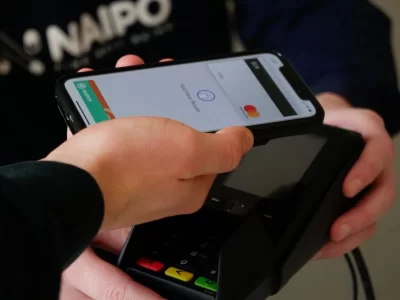 Using an iphone for touchless pay