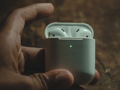 Airpods can pair to Apple and Android devices 